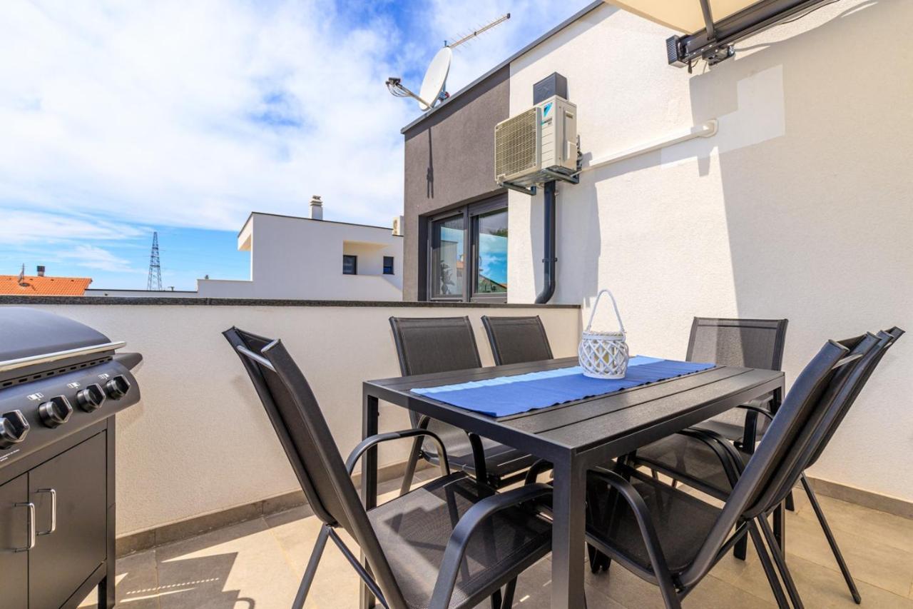 Sabena Apartment With Private Whirlpool 포레치 외부 사진