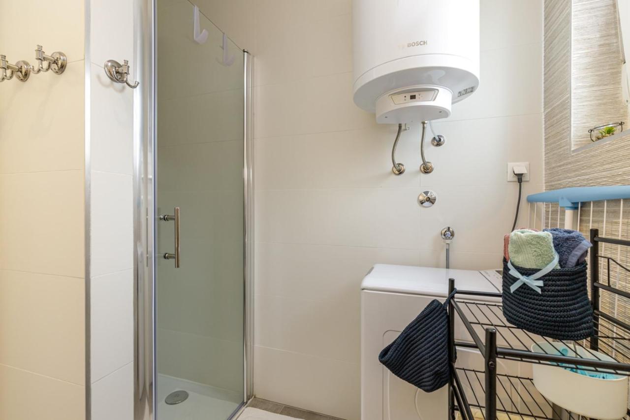 Sabena Apartment With Private Whirlpool 포레치 외부 사진